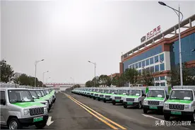 万仁汽车助力“双十二”物流配送图片