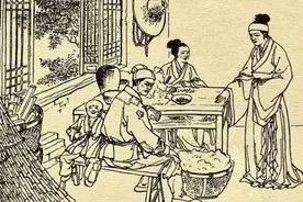 民间故事：男子回家，察觉弟弟吃饭露端倪，他掏出乌鸦躲过一劫图片