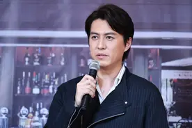 不要被这种短视频骗了！6旬老太网恋假靳东，背后疑揭相关产业链图片