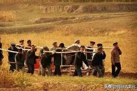 俗语“冷棺莫入村，热孝莫入门”，啥意思？老祖宗为什么这样讲？图片