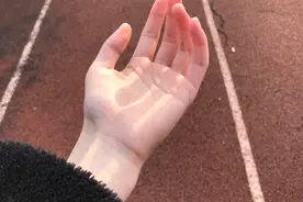 俗语“井字手中纹，横财滚进门”，是什么意思？你的手里有没有？图片