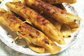 想吃豆腐卷，再也不用去夜市了，买张豆腐皮这样做，爽口又解馋图片