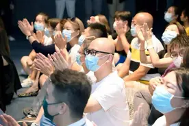 灵修：以教练之名，行精神控制之实图片