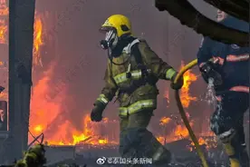 芭提雅著名旅游景点发生大火，损失惨重图片