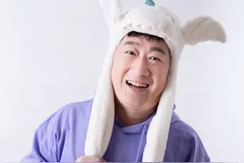 张鹤伦自曝曾因没礼貌被德云社开除，网友：你那是被开除的吗？图片