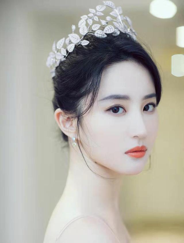 有这4种眼型的女人,一般都是高颜值,特别第1种,超有"异性缘"