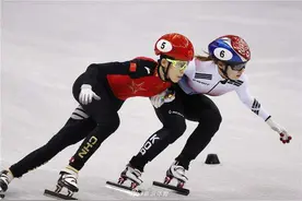中韩短道那些年的恩怨：王濛提着冰刀怒怼 周洋被撞成脑震荡图片