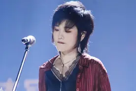 许飞晒与黄晓明PS婚纱照起争议后，旧博文被扒，5年前就发过该图图片