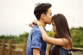 “老婆，我姐约你去逛街，你咋没去？”“那不是逛街，那是扶贫”图片
