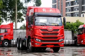 不到28万就能买平地板牵引车，解放悍VH是中短途运输实惠之选图片