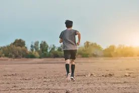 中年以后，跑步与不跑步，过的是不一样的人生图片