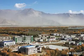 西藏的空中门户——贡嘎县，只有5万人的高原小县，因机场而闻名图片