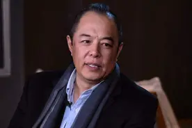 国籍风波下，继张铁林巩俐“翻车”后，斯琴高娃也被“拖”下水图片