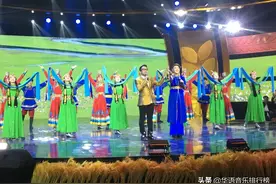 乌兰图雅 合力《大美兴和》唱响央视“乡村大舞台”图片