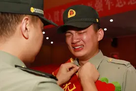 军人退役图鉴 | 盘点各地区退伍感人瞬间图片