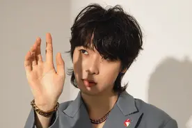 福克斯终于宣布退出活死人，一手好牌打稀烂，与说唱圈再无瓜葛图片