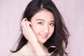 李凯馨 清新甜美写真图片