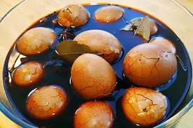 孕期，这十类食物要忌口，吃多了不仅影响自身，对胎儿发育也不好图片