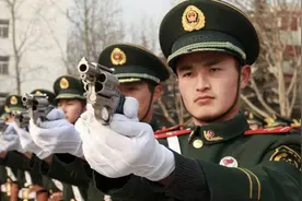 在部队，什么样的军衔才会配备警卫员？这种待遇普通军官可没有图片
