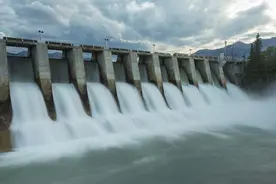 中国不断在修大坝，美国却不断在拆大坝，这是为什么呢？图片