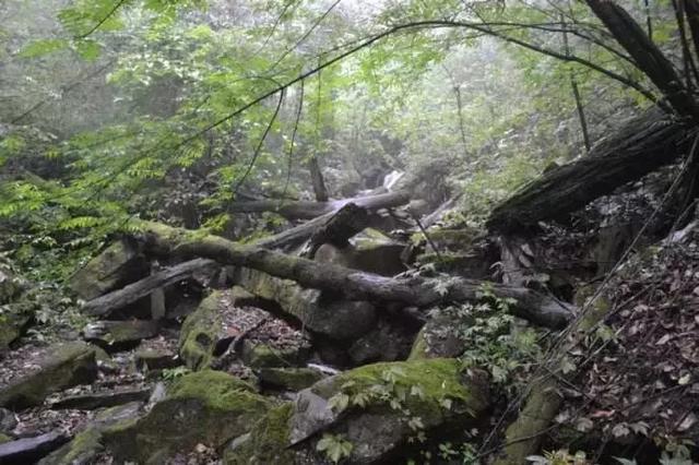 跟着郑州户外驴友团，徒步中国十大非著名山峰