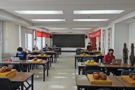 世界棋王战中国选拔赛今开战，这是世界职业围棋大赛首次采用网上对弈图片