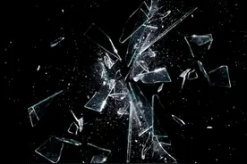 中国科学家造出了全世界最硬的玻璃，连钻石都能划伤图片