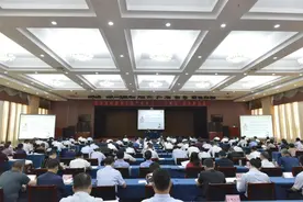 东营市垦利区党政领导干部“三个规定”宣讲报告会举行图片