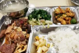 巴南一小学食堂吃出虫子？学校负责人被约谈图片