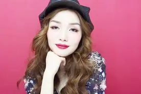 美妆测评：珂莱欧clio2018新款不脱色炫彩唇釉全试色体验！视频封面