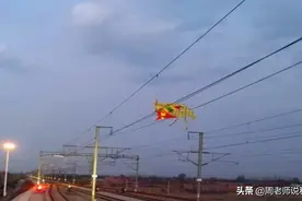 一只风筝就能拦停高铁，战争时又如何应对石墨炸弹？忘战必危图片