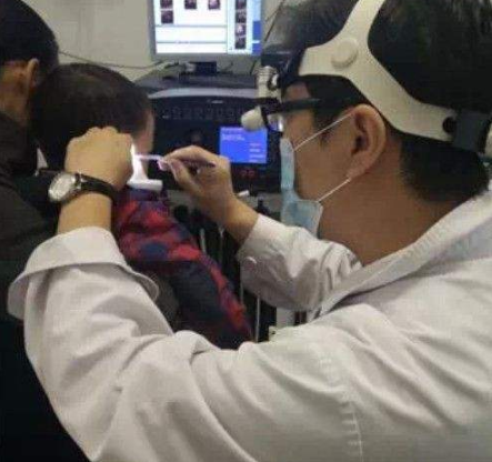 孩子胸腹部突然鸡皮疙瘩小点发痒