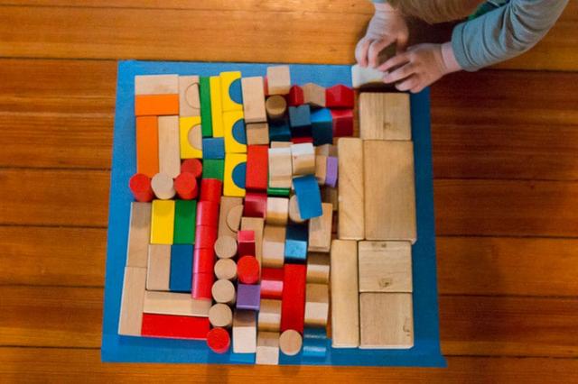 脑科学家：孩子玩积木不是简单叠搭，这些高级玩法让孩子更聪明