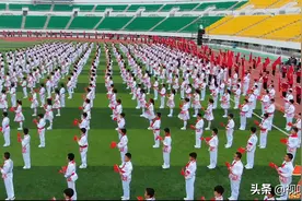 定边钢琴合奏千人齐唱《歌唱祖国》庆祝中华人民共和国成立71周年图片