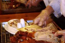 40天就长成的鸭子和45天出栏的鸡，到底能不能吃图片