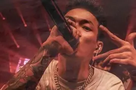 两位当事人为丑闻道歉，网友瞎猜女主角被女rapper怒怼图片