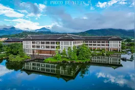 广东最贵的酒店套房，6.8万/晚，床铺价值1800万，贫穷限制了想象图片