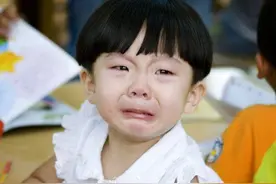 “龚”姓爸爸给儿子取名没考虑谐音，老师上课点名时，不敢叫出口图片