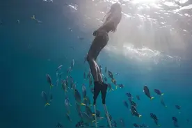 极限运动自由潜水员之路图片