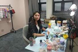 放弃40万年薪，郑州一房产女销售转卖母婴用品，如今直播带货又遇难题图片