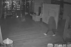拆掉摄像头毁灭证据？犯罪嫌疑人正因为这个举动而暴露图片