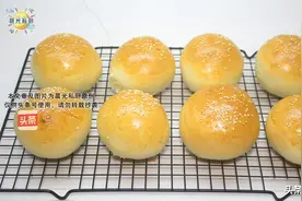 简单易做的早餐包汉堡胚，不费力气就可以揉出膜，成品柔软有弹性图片