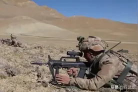 高原95式穿透射程不足？有人怀念81，对方换7.62西格绍尔图片