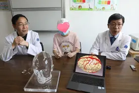 中国首例！浙大二院成功开展自主研发闭环神经刺激器治疗癫痫首例植入手术图片