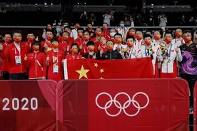 国乒女队完美接班，男队却面临危机，00后要加快成长速度图片