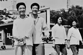 1972年，中国花43亿美元引进化纤设备，改变了穿衣历史图片