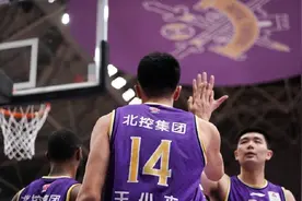 深度|得马布里重用，入男篮集训名单，王少杰能冲进国家队吗？图片