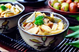 不为和面发愁，有肉的面鱼儿随时可做，喷香入味不糊锅图片