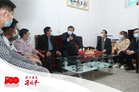 共产党员习近平丨永远保持对人民的赤子之心图片