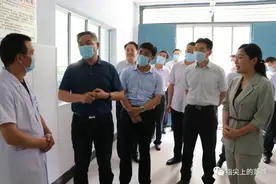 ​副市长刘贤军到郯城县调研乡村医生工作图片